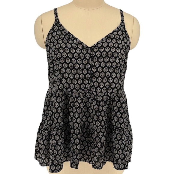 torrid Tops - Torrid Peplum Camisole Black White Medallion Print Tiered Size 2